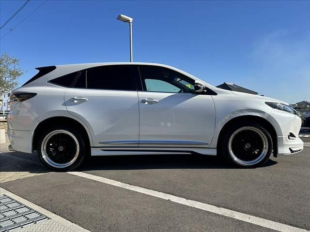 ハリアー エレガンス 禁煙車 車検整備付 モデリスタフルエアロ ナビ フルセグ バックモニター ETC プッシュスタート スマートキー パワーシート 横滑り防止 LEDオートライト BT DVD再生 合皮コンビシート(12枚目)