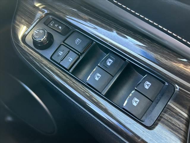 ハリアー エレガンス 禁煙車 車検整備付 モデリスタフルエアロ ナビ フルセグ バックモニター ETC プッシュスタート スマートキー パワーシート 横滑り防止 LEDオートライト BT DVD再生 合皮コンビシート(27枚目)