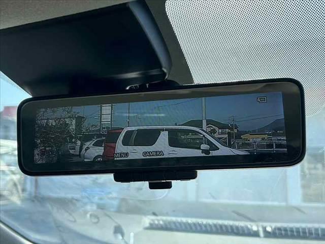 ノート ｅ－パワー　メダリスト　後期　禁煙車　車検整備付　エマブレ　アラビュー　インテリミラー　コーナーセンサー　クルコン　オートＬＥＤ　フォグ　スマートキー　純１５ＡＷ　社外メモリナビ　ＢＴ　ステリモ　電格ミラー　Ｐガラス（5枚目）