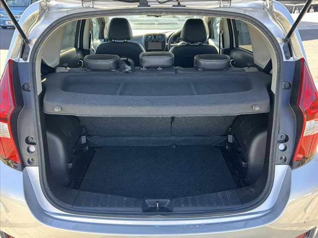 ノート ｅ－パワー　メダリスト　後期　禁煙車　車検整備付　エマブレ　アラビュー　インテリミラー　コーナーセンサー　クルコン　オートＬＥＤ　フォグ　スマートキー　純１５ＡＷ　社外メモリナビ　ＢＴ　ステリモ　電格ミラー　Ｐガラス（20枚目）