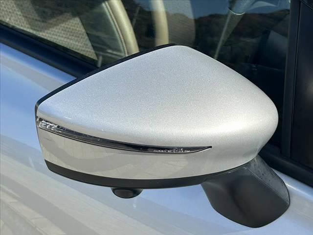 ノート ｅ－パワー　メダリスト　後期　禁煙車　車検整備付　エマブレ　アラビュー　インテリミラー　コーナーセンサー　クルコン　オートＬＥＤ　フォグ　スマートキー　純１５ＡＷ　社外メモリナビ　ＢＴ　ステリモ　電格ミラー　Ｐガラス（29枚目）