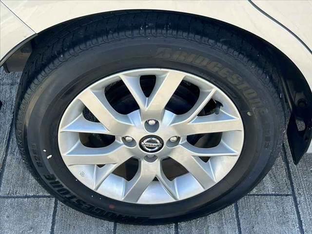 ノート ｅ－パワー　メダリスト　後期　禁煙車　車検整備付　エマブレ　アラビュー　インテリミラー　コーナーセンサー　クルコン　オートＬＥＤ　フォグ　スマートキー　純１５ＡＷ　社外メモリナビ　ＢＴ　ステリモ　電格ミラー　Ｐガラス（35枚目）