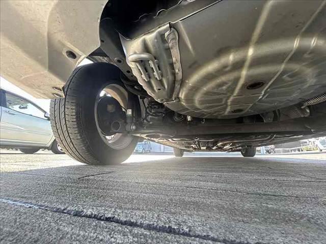 ノート ｅ－パワー　メダリスト　後期　禁煙車　車検整備付　エマブレ　アラビュー　インテリミラー　コーナーセンサー　クルコン　オートＬＥＤ　フォグ　スマートキー　純１５ＡＷ　社外メモリナビ　ＢＴ　ステリモ　電格ミラー　Ｐガラス（40枚目）