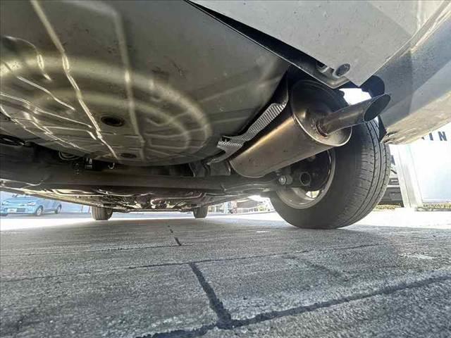 ノート ｅ－パワー　メダリスト　後期　禁煙車　車検整備付　エマブレ　アラビュー　インテリミラー　コーナーセンサー　クルコン　オートＬＥＤ　フォグ　スマートキー　純１５ＡＷ　社外メモリナビ　ＢＴ　ステリモ　電格ミラー　Ｐガラス（41枚目）