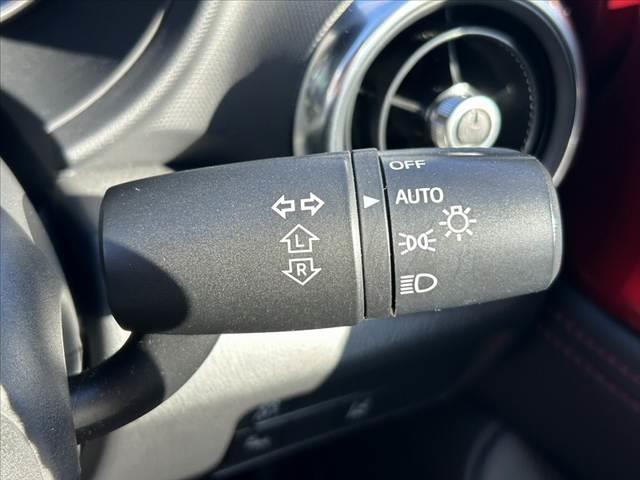 ロードスター Sスペシャルパッケージ 禁煙車 BSM 車線逸脱警報 オートLED シートヒーター 純正ナビ フルセグ BT DVD Bカメラ ステリモ スマートキー ETC ドラレコ 革巻きステア チルトステア 柿本改マフラー(25枚目)