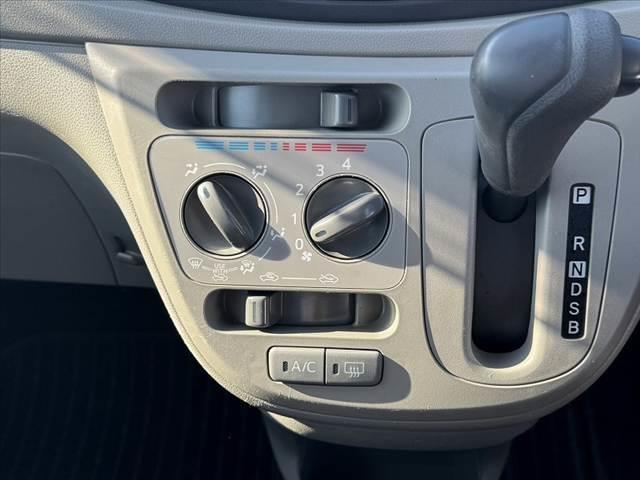 ミライース L 禁煙車 車検整備付 社外メモリナビ 地デジ キーレス エコアイドル ヘッドライトレベライザー WSRSエアバッグ ACソケット リアガラス熱線 UVカットガラス セキュリティアラーム フロアマット(6枚目)