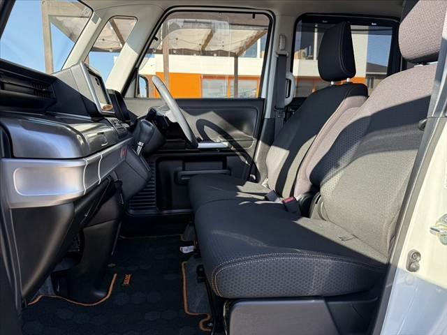 スペーシアギア ハイブリッドXZ ターボ 禁煙車 車検整備付 ターボ 両側電スラ セーフティサポート クルコン プッシュスタート スマートキー2ケ LEDオートライト LEDフォグランプ 後席テーブル ロールサンシェード シートヒーター(17枚目)