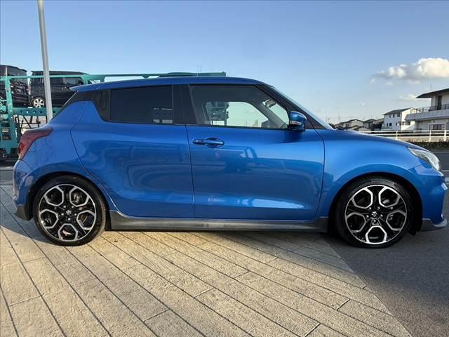 スイフトスポーツ ベースグレード 禁煙車 車検整備付 6MT ローダウン ターボ 社外8インチナビ フルセグ BT TRUSTステアリング TRUSTマフラー 純正17インチAW サブウーファー スポーツシート クルコン ステリモ(11枚目)