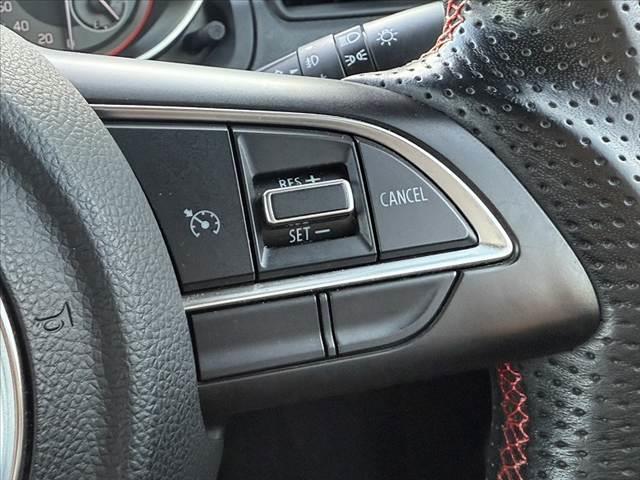 スイフトスポーツ ベースグレード 禁煙車 車検整備付 6MT ローダウン ターボ 社外8インチナビ フルセグ BT TRUSTステアリング TRUSTマフラー 純正17インチAW サブウーファー スポーツシート クルコン ステリモ(22枚目)