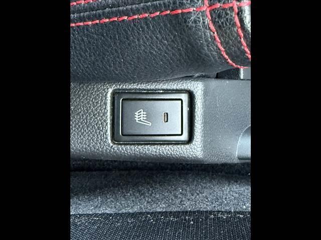 スイフトスポーツ ベースグレード 禁煙車 車検整備付 6MT ローダウン ターボ 社外8インチナビ フルセグ BT TRUSTステアリング TRUSTマフラー 純正17インチAW サブウーファー スポーツシート クルコン ステリモ(27枚目)