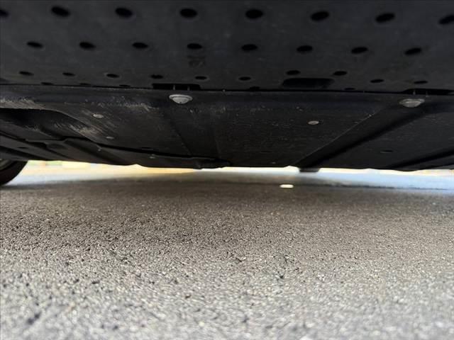 スイフトスポーツ ベースグレード 禁煙車 車検整備付 6MT ローダウン ターボ 社外8インチナビ フルセグ BT TRUSTステアリング TRUSTマフラー 純正17インチAW サブウーファー スポーツシート クルコン ステリモ(42枚目)