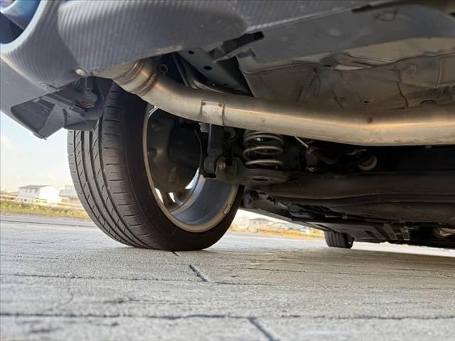 スイフトスポーツ ベースグレード 禁煙車 車検整備付 6MT ローダウン ターボ 社外8インチナビ フルセグ BT TRUSTステアリング TRUSTマフラー 純正17インチAW サブウーファー スポーツシート クルコン ステリモ(44枚目)