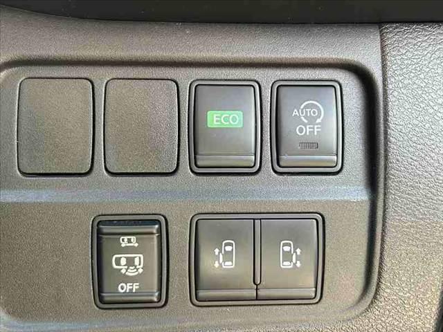 セレナ 　禁煙車　車検整備付　両電　エマブレ　オートＬＥＤ　純正９インチナビ　フルセグ　ＢＴ　ＤＶＤ　ステリモ　スマートキー　クルコン　ＥＴＣ　ドラレコ　電格ミラー　チルトステア　シートリフター　　ＯＰ１６ＡＷ（5枚目）