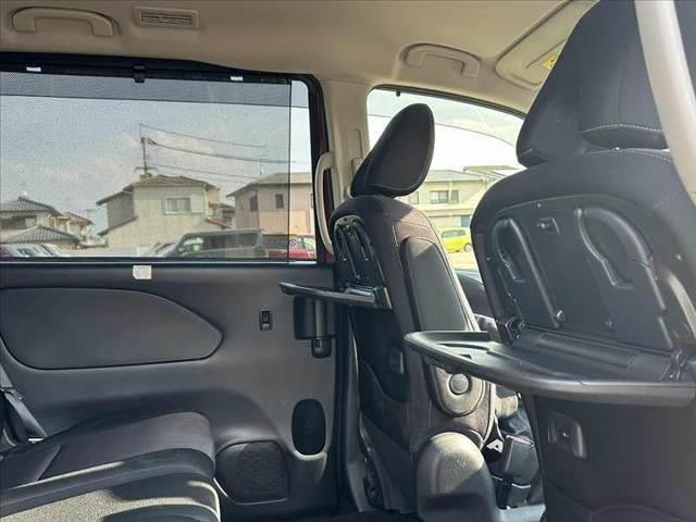 セレナ 　禁煙車　車検整備付　両電　エマブレ　オートＬＥＤ　純正９インチナビ　フルセグ　ＢＴ　ＤＶＤ　ステリモ　スマートキー　クルコン　ＥＴＣ　ドラレコ　電格ミラー　チルトステア　シートリフター　　ＯＰ１６ＡＷ（31枚目）