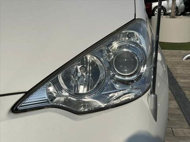 アクア G 禁煙車 車検整備付 スマートキー 純正SDナビ 地デジ BT ETC オートライト 電格ミラーウインカー 革巻きステア チルトステア シートリフター Pガラス アームレスト オートコーナーポール(32枚目)