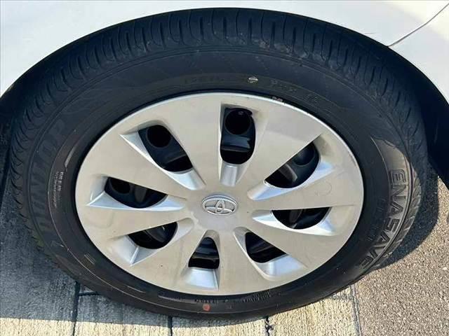 アクア G 禁煙車 車検整備付 スマートキー 純正SDナビ 地デジ BT ETC オートライト 電格ミラーウインカー 革巻きステア チルトステア シートリフター Pガラス アームレスト オートコーナーポール(35枚目)