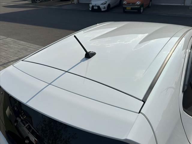 アクア G 禁煙車 車検整備付 スマートキー 純正SDナビ 地デジ BT ETC オートライト 電格ミラーウインカー 革巻きステア チルトステア シートリフター Pガラス アームレスト オートコーナーポール(39枚目)