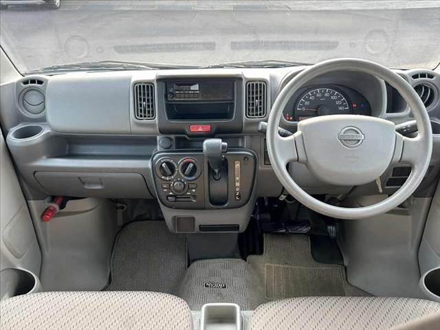 NV100クリッパーバン DX GLパッケージ 中期 車検整備付 4AT パワステ パワーウィンドウ エアコン ハイルーフ キーレス スペアキー ETC プライバシーガラス オーバーヘッドシェルフ ヘッドライトレベライザー マットバイザー(2枚目)