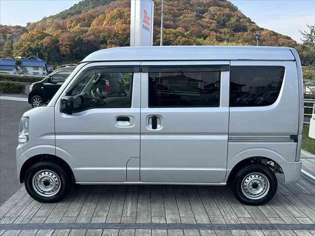 NV100クリッパーバン DX GLパッケージ 中期 車検整備付 4AT パワステ パワーウィンドウ エアコン ハイルーフ キーレス スペアキー ETC プライバシーガラス オーバーヘッドシェルフ ヘッドライトレベライザー マットバイザー(15枚目)