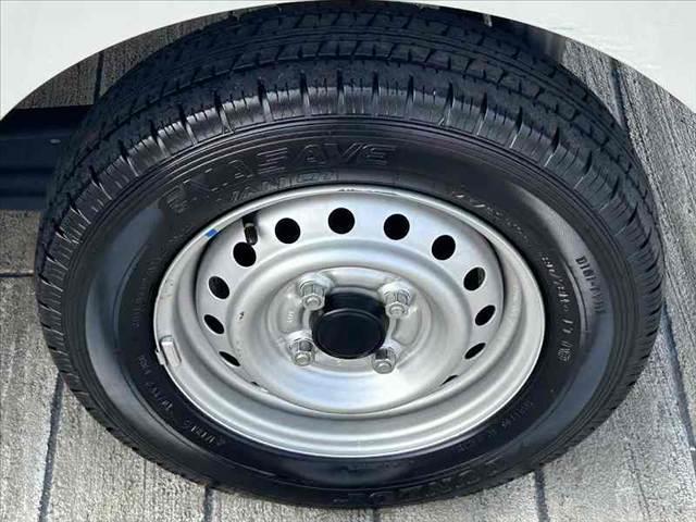 NV100クリッパーバン DX GLパッケージ 中期 車検整備付 4AT パワステ パワーウィンドウ エアコン ハイルーフ キーレス スペアキー ETC プライバシーガラス オーバーヘッドシェルフ ヘッドライトレベライザー マットバイザー(35枚目)