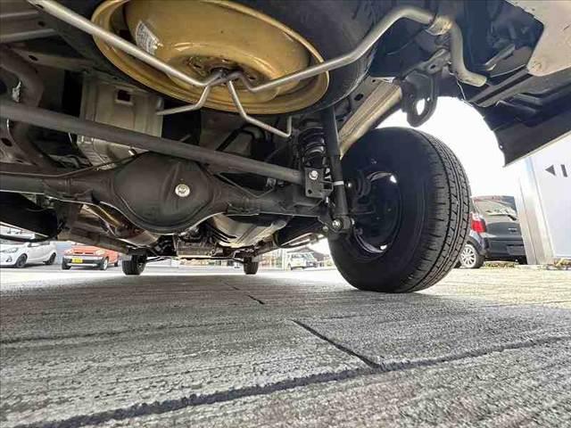 NV100クリッパーバン DX GLパッケージ 中期 車検整備付 4AT パワステ パワーウィンドウ エアコン ハイルーフ キーレス スペアキー ETC プライバシーガラス オーバーヘッドシェルフ ヘッドライトレベライザー マットバイザー(40枚目)