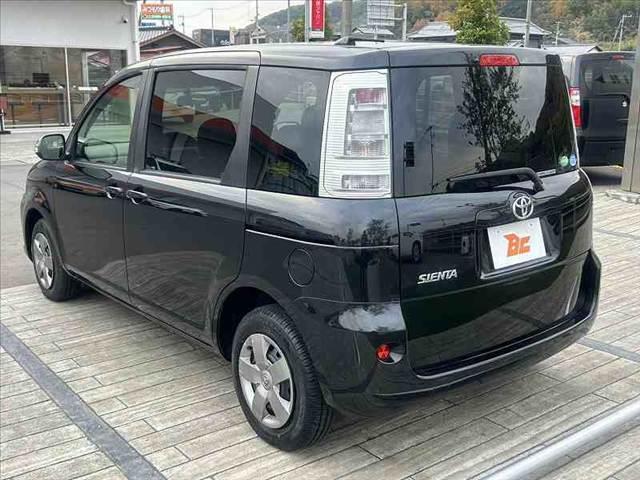 シエンタ 後期 禁煙車 車検整備付 両電スラ 社外SDナビ フルセグ BT DVD キーレス ETC HIDヘッド フォグ 革巻きステア チルトステア シートリフター 電格ミラーウインカー Pガラス AAC(14枚目)