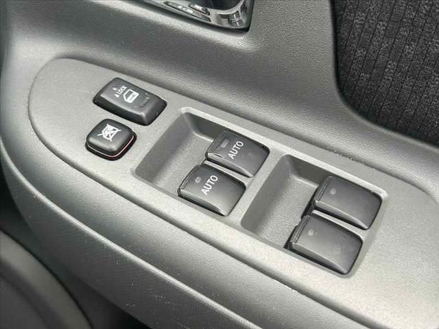 シエンタ 後期 禁煙車 車検整備付 両電スラ 社外SDナビ フルセグ BT DVD キーレス ETC HIDヘッド フォグ 革巻きステア チルトステア シートリフター 電格ミラーウインカー Pガラス AAC(23枚目)