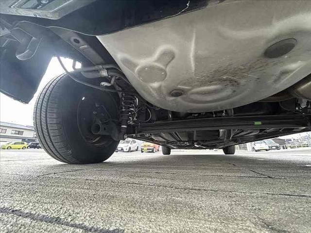 シエンタ 後期 禁煙車 車検整備付 両電スラ 社外SDナビ フルセグ BT DVD キーレス ETC HIDヘッド フォグ 革巻きステア チルトステア シートリフター 電格ミラーウインカー Pガラス AAC(38枚目)