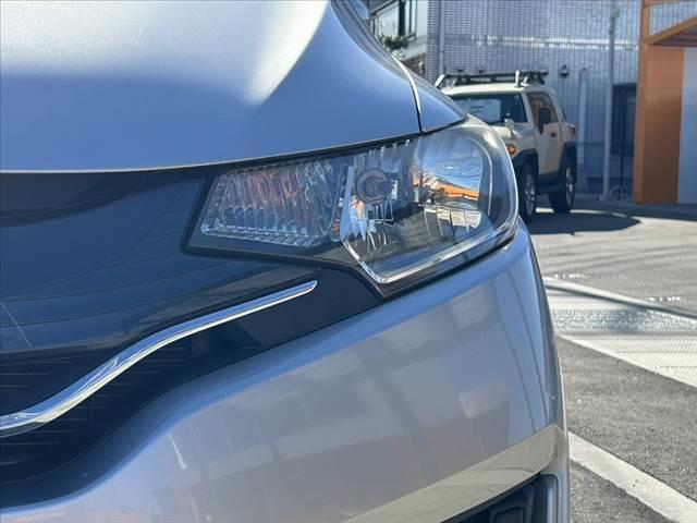 フィット 禁煙車 スマートキーX2 Aストップ 社外15インチAW 純正ナビ BT ドラレコ ETC チルトステア シートリフター Pガラス 電格ミラーウインカー ヘッドライトレベライザー マット バイザー(33枚目)