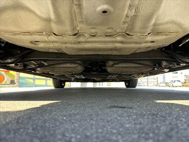 フィット 禁煙車 スマートキーX2 Aストップ 社外15インチAW 純正ナビ BT ドラレコ ETC チルトステア シートリフター Pガラス 電格ミラーウインカー ヘッドライトレベライザー マット バイザー(41枚目)