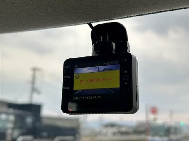 N-BOX G 中期 禁煙車 純正ディスプレイオーディオ 地デジ CD ドラレコ スマートキー プッシュスタート Aストップ 電格ミラー チルトステア シートリフター Pガラス ベンチシート アームレスト(23枚目)