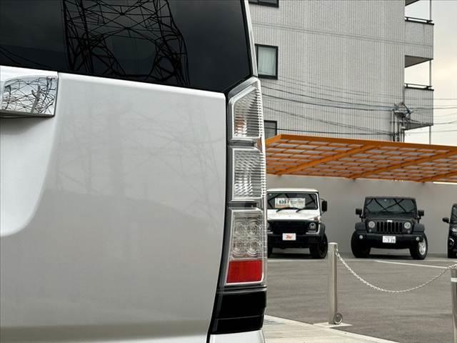 N-BOX G 中期 禁煙車 純正ディスプレイオーディオ 地デジ CD ドラレコ スマートキー プッシュスタート Aストップ 電格ミラー チルトステア シートリフター Pガラス ベンチシート アームレスト(33枚目)