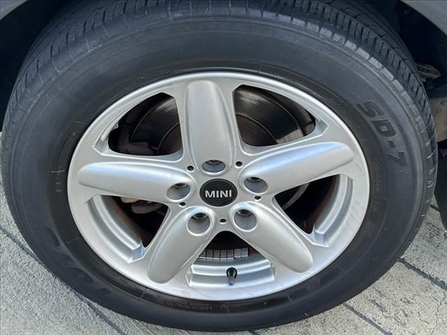 MINI クーパー クロスオーバー 禁煙車 社外フローティングナビ 地デジ スマートキー Pスタート ドラレコ ETC FRフォグ 電格ミラー チルトステア シートリフター シルバールーフレール 純正16AW アームレスト ACソケット(35枚目)