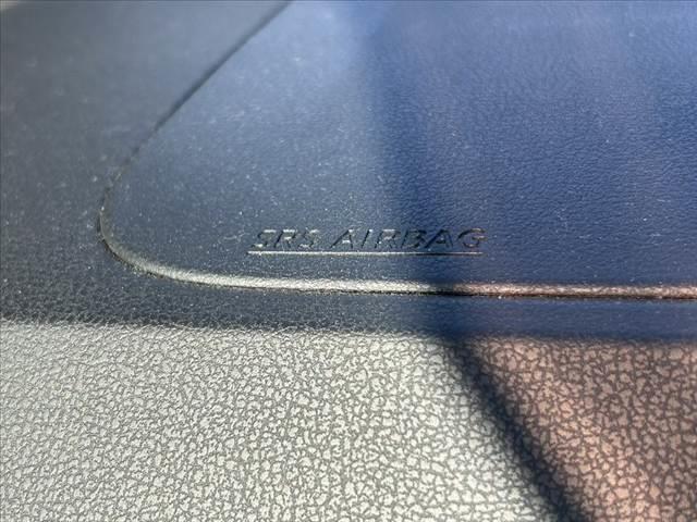 ノート e-パワー メダリスト 禁煙車 車検整備付 エマブレ インテリミラー アラビュー 純正SDナビ フルセグ BT DVD ステリモ オートLED フォグ スマートキー ハーフレザー 純正15AW チルトステア シートリフター(28枚目)