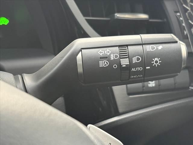 ＥＳ ＥＳ３００ｈ　Ｆスポーツ　後期　禁煙車　デジタルアウタ－／インナーミラー　パノラマモニター　オレンジキャリパー　アクセコンセント　ムーンルーフ　ＢＳＭ　三眼ＬＥＤ　純正１２．３インチナビ　フルセグ　ＢＴ　ポジションメモリー（29枚目）