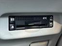 　禁煙車　車検整備付　プッシュスタート　スマートキー　ＥＴＣ　オートライト　フォグランプ　カップホルダー付コンソールボックス　ウィンカーミラー　後席アームレスト　シートリフター　マット　サイドバイザー（22枚目）