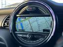 MINI クーパーS 禁煙車 車検整備付 レザーシート 純正ナビ バックカメラ LEDヘッド Aライト Aストップ ETC ドラレコ スマートキー2ケ シートヒーター シートリフター ISOFIXシート USBソケット 中古車画像_3