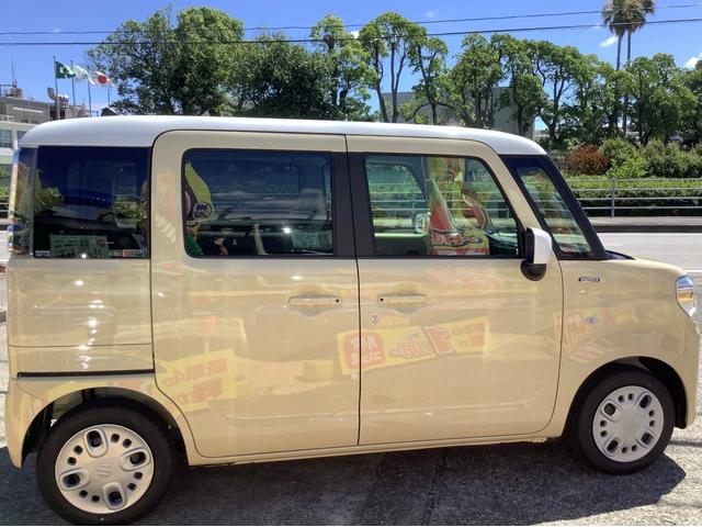 ハイブリッドX 届出済未使用車/2トーン/後席両側電動パワースライドドア/電動格納式リモコンドアミラー/スリムサーキュレーター/ロールサンシェード/後席右側パーソナルテーブル/プレミアムUV&IRカットガラス(4枚目)