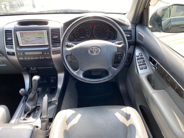 TXリミテッド 後期型 禁煙車 12ヶ月走行無制限保証付き 本革シート ルーフレール HIDヘッドランプ 純正ナビ TV CD バックカメラ ETC オートライト 純正AW17インチ キーレス マットバイザー 8人(21枚目)