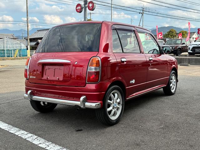 ミラジーノ ミニライトスペシャル　禁煙車　フォグランプ　ＡＷ１４インチ　電動格納式ドアミラー　キーレス　衝撃感知安全システム　デュアルエアバッグ　プリテンショナー＆フォースリミッター付きシートベルト　ドアバイザー　フロアマット（10枚目）