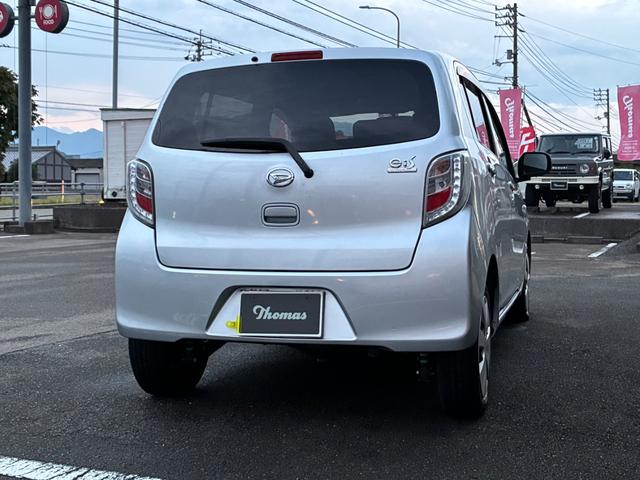 ミライース Ｘｆ　禁煙車　４ＷＤ　全国対応保証１２ヶ月走行無制限保証付き　寒冷地仕様　エコドライブアシストディスプレイ　純正ＣＤ　電動格納式ドアミラー　キーレス　ドアバイザー　フロアマット（9枚目）
