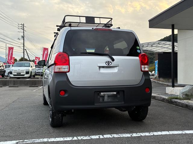 TOYOTA PORTE G