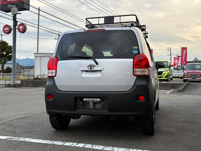 TOYOTA PORTE G