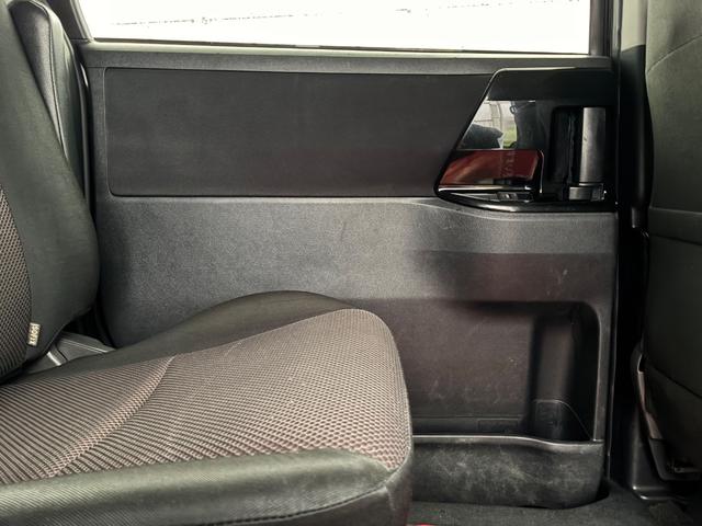 ヴォクシー ZS G’s 禁煙車 全国保証12ヶ月走行無制限保証付き 7名 両側電動スライドドア スマートキー2個 運専用スポーティシート オートクルーズ HDDナビ バックカメラ ETC TV DVD CD Pスタート(40枚目)