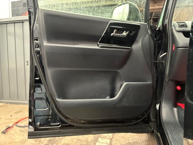 ヴォクシー ZS G’s 禁煙車 全国保証12ヶ月走行無制限保証付き 7名 両側電動スライドドア スマートキー2個 運専用スポーティシート オートクルーズ HDDナビ バックカメラ ETC TV DVD CD Pスタート(42枚目)