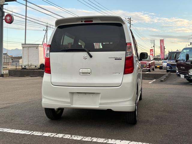 ワゴンＲ ＦＸリミテッド　禁煙車　全国保証１２ヶ月走行無制限保証付き　純正ＣＤ　スマートキー×２　ドライブレコーダー　プッシュスタート　アイドリングストップ　ＡＷ１４インチ　ベンチシート　衝突安全ボディ　盗難防止システム（12枚目）