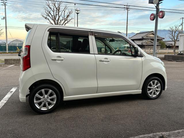 ワゴンＲ ＦＸリミテッド　禁煙車　全国保証１２ヶ月走行無制限保証付き　純正ＣＤ　スマートキー×２　ドライブレコーダー　プッシュスタート　アイドリングストップ　ＡＷ１４インチ　ベンチシート　衝突安全ボディ　盗難防止システム（14枚目）