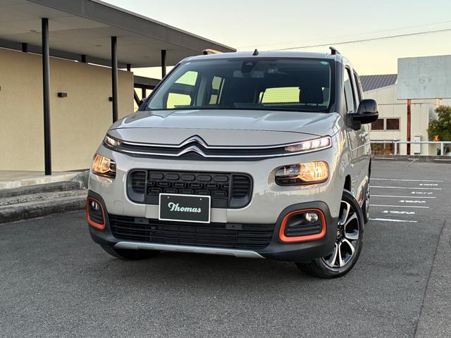 ベルランゴ シャイン　ブルーＨＤｉ　ＸＴＲ　パック　禁煙車　ワンオーナー　ドラレコ前後２カメラ　ＥＴＣ　衝突軽減ブレーキ　ＥＴ　パノラミックガラスルーフ　全車速ＡＣＣ　リヤサンシェード　ブラインドスポットモニター　サイドカメラ　左右独立式エアコン（8枚目）