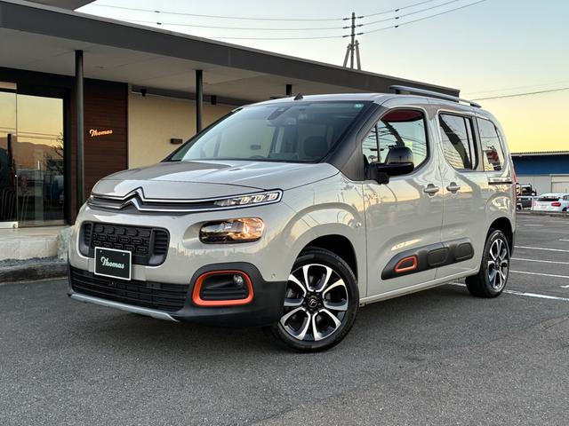 ベルランゴ シャイン　ブルーＨＤｉ　ＸＴＲ　パック　禁煙車　ワンオーナー　ドラレコ前後２カメラ　ＥＴＣ　衝突軽減ブレーキ　ＥＴ　パノラミックガラスルーフ　全車速ＡＣＣ　リヤサンシェード　ブラインドスポットモニター　サイドカメラ　左右独立式エアコン（9枚目）