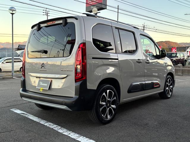 ベルランゴ シャイン　ブルーＨＤｉ　ＸＴＲ　パック　禁煙車　ワンオーナー　ドラレコ前後２カメラ　ＥＴＣ　衝突軽減ブレーキ　ＥＴ　パノラミックガラスルーフ　全車速ＡＣＣ　リヤサンシェード　ブラインドスポットモニター　サイドカメラ　左右独立式エアコン（15枚目）